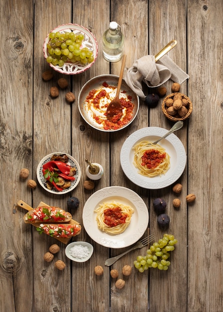 Gotowe dania na stole